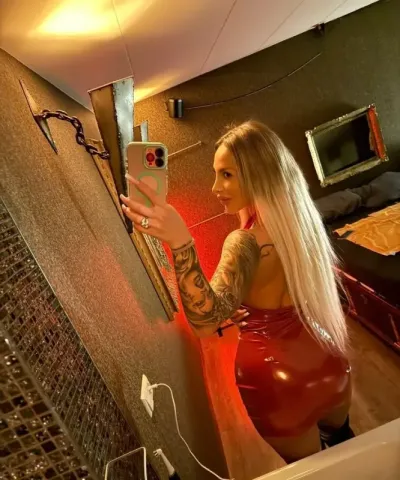 User profile image 16