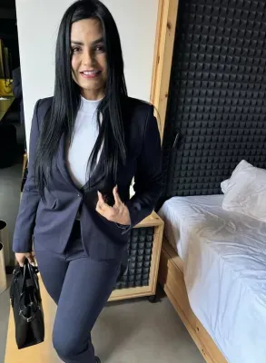 Sexy en elegante milf! - Maastricht