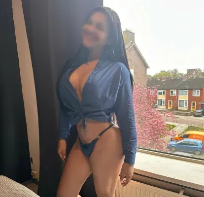100% real STRAPON hot pussy - Tilburg