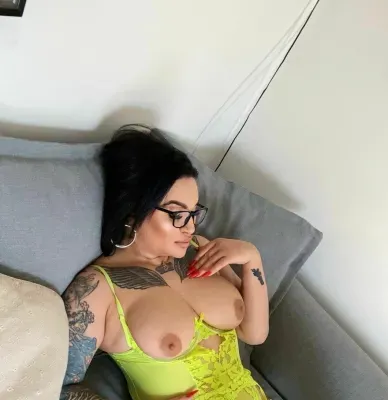 New, Party Girl - Amsterdam