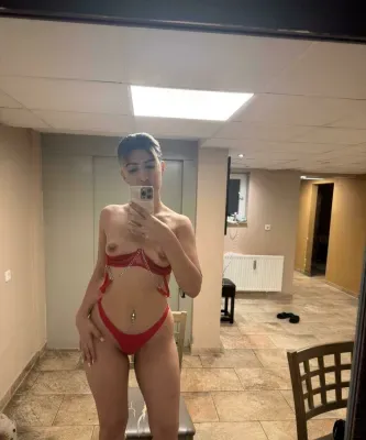 Welcome to a horny porno star - Amsterdam