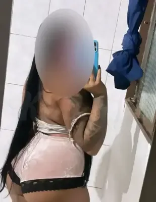 Naughty Elisabeth in town just for you - Deventer