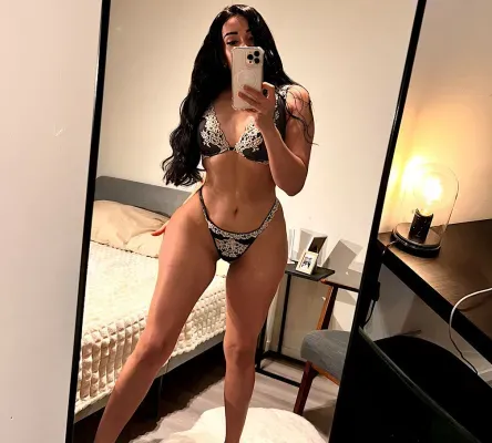 latina met enorme sappige kont - Rotterdam