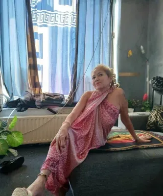 hete vrouwGepassioneerd feestmeisje - Amsterdam