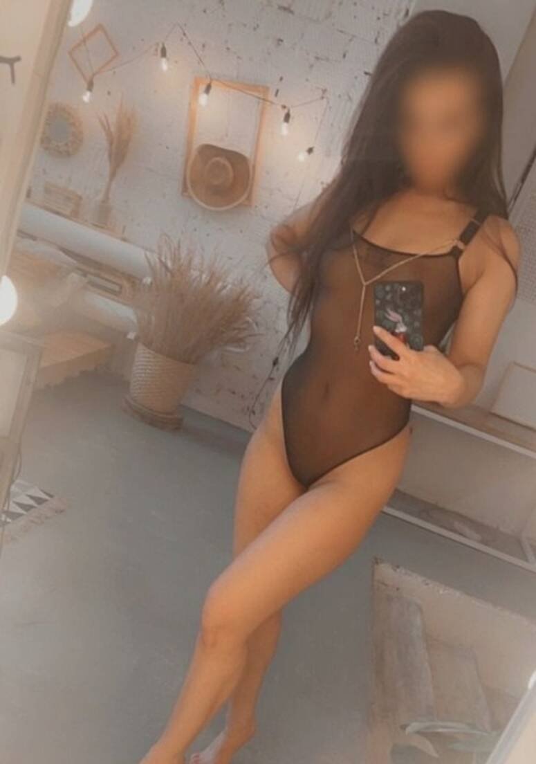 Escort Outcal Service Selena - Amsterdam