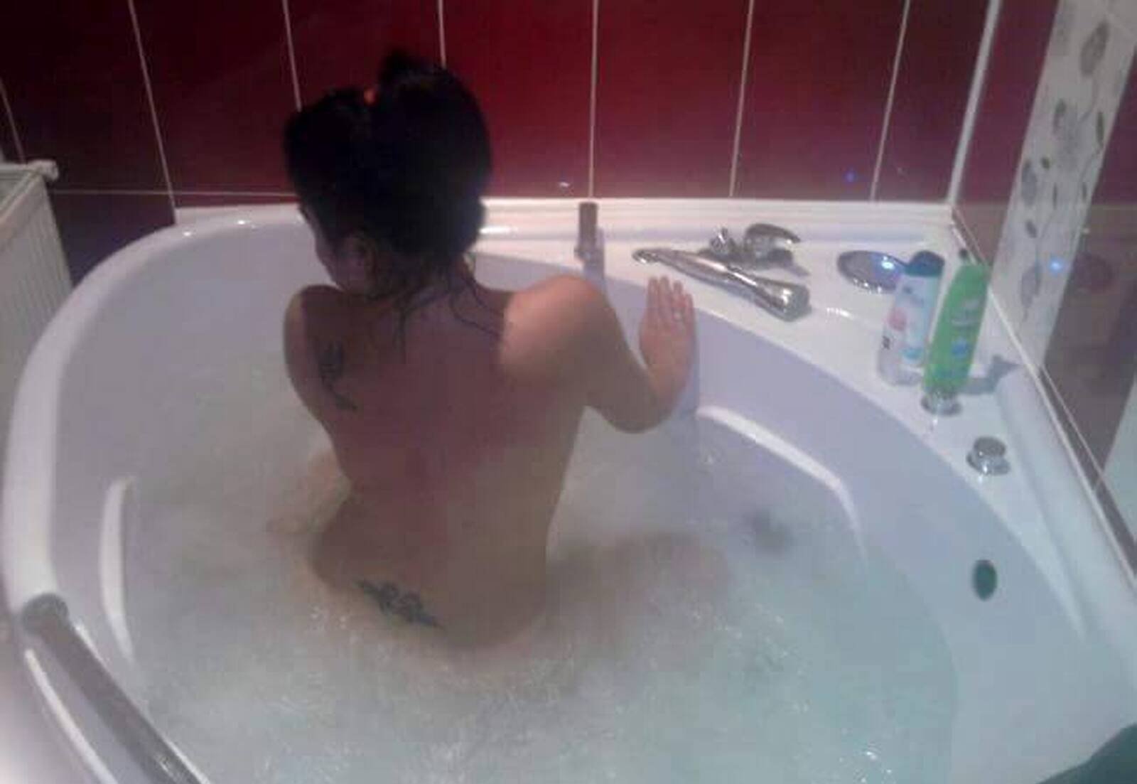 Bella, Prive en Escort, 24 j geil vrijen z condoom mogelijk - Almere